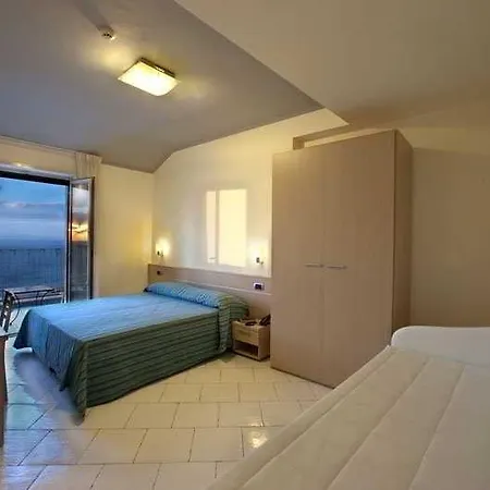 Cosmomare 3*