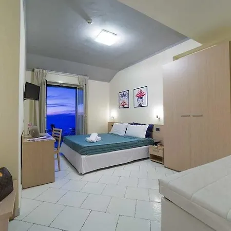Hotel Cosmomare 3*